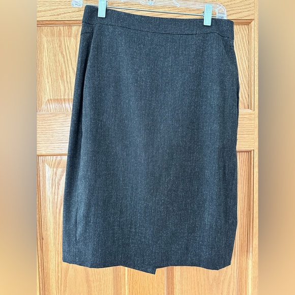 Ann Taylor suit with jacket and skirt - Picture 3 of 4